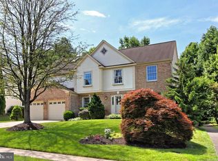 9 Stafford Ct, Sterling, VA 20165