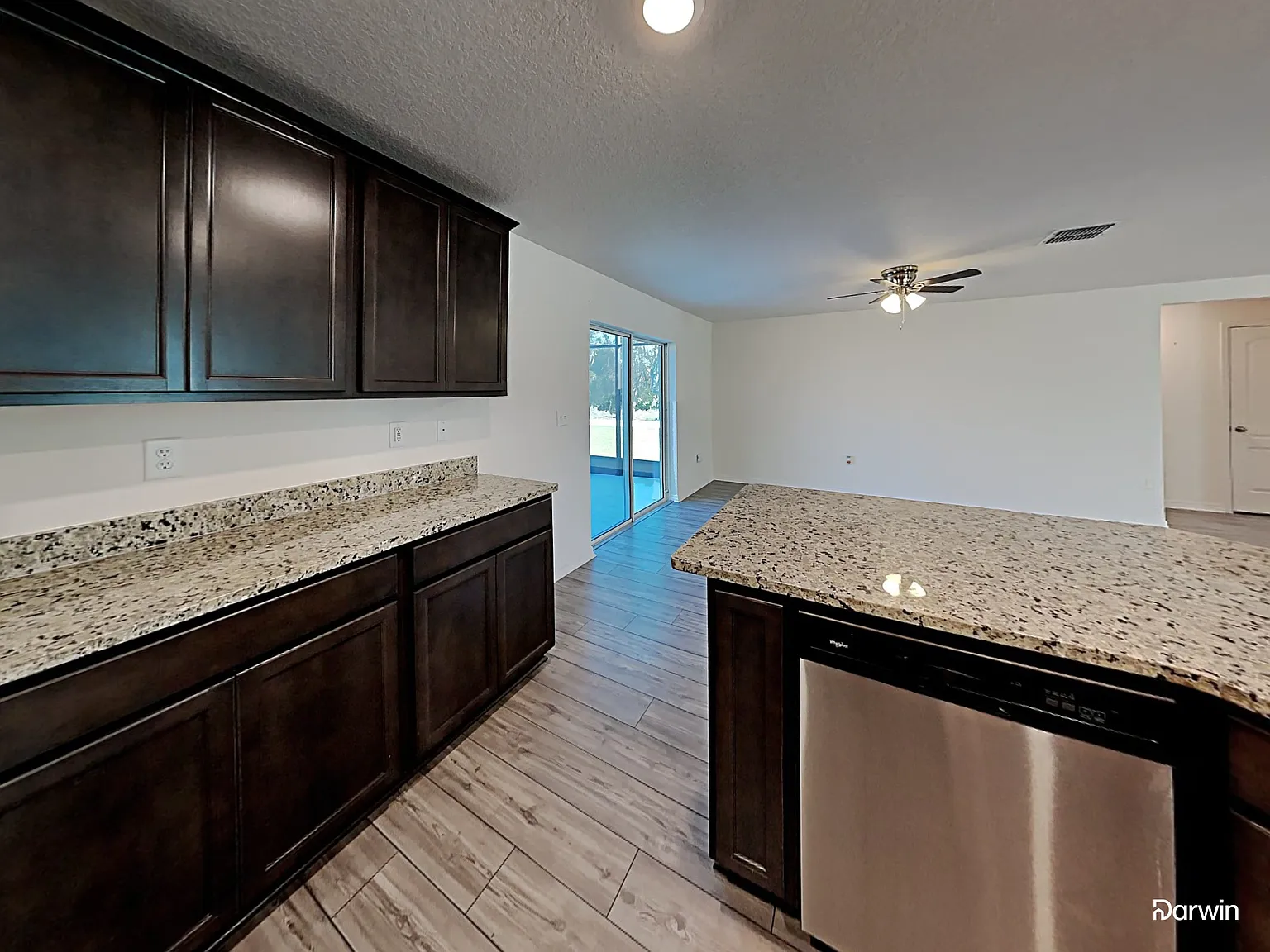 3 bed, 2.0 bath, 1463 sqft, $1,795 — Photo 4