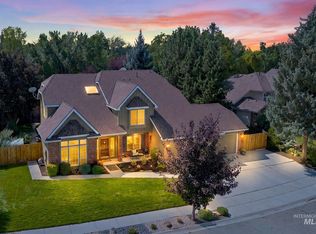 8019 W Innsbrook Ct, Boise, ID 83704