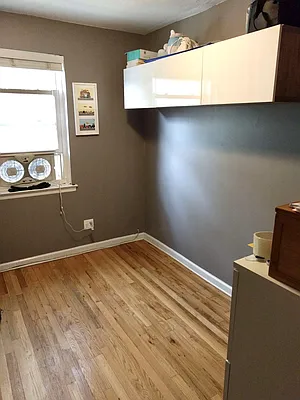 Rented by Zikos Realty Services | media 21