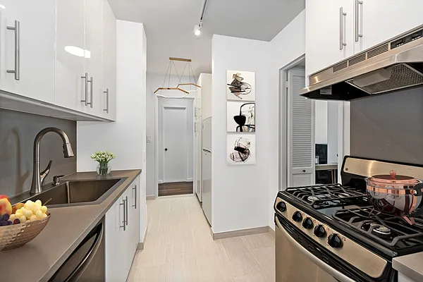 Sold by Corcoran | media 6