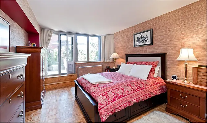 Sold by Fischer Group Realty, LLC | media 32