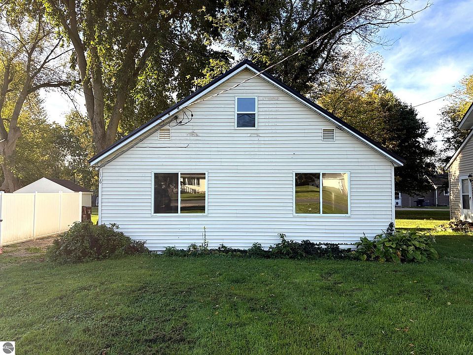 1st image of 106 Webster St