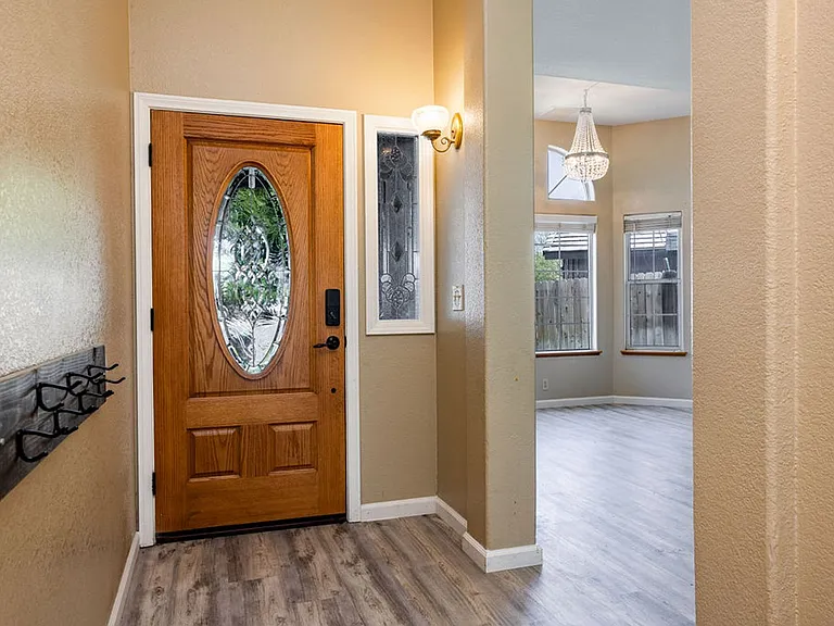 1221 Alysa Ct — Photo 13