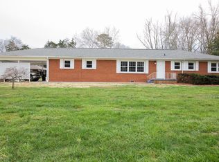 106 Cedar Hills Dr, Clinton, TN 37716