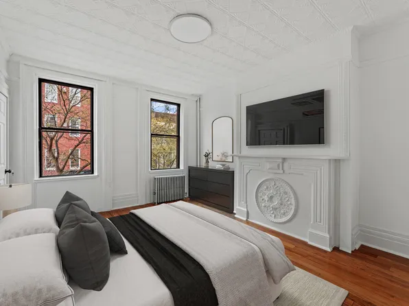 163 Bedford Avenue image 1 of 8