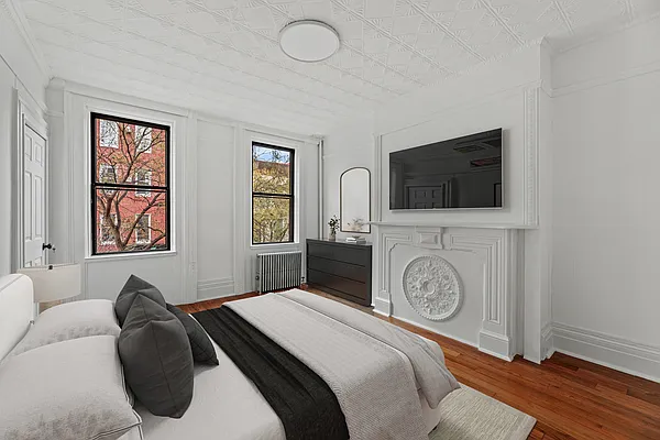 163 Bedford Avenue #2