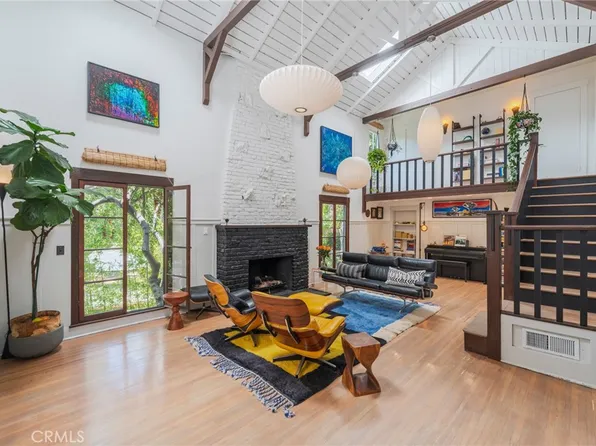 9861 Easton Dr, Beverly Hills, CA 90210