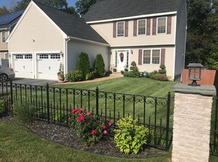 2 Naumaan Ln, Worcester, MA 01606