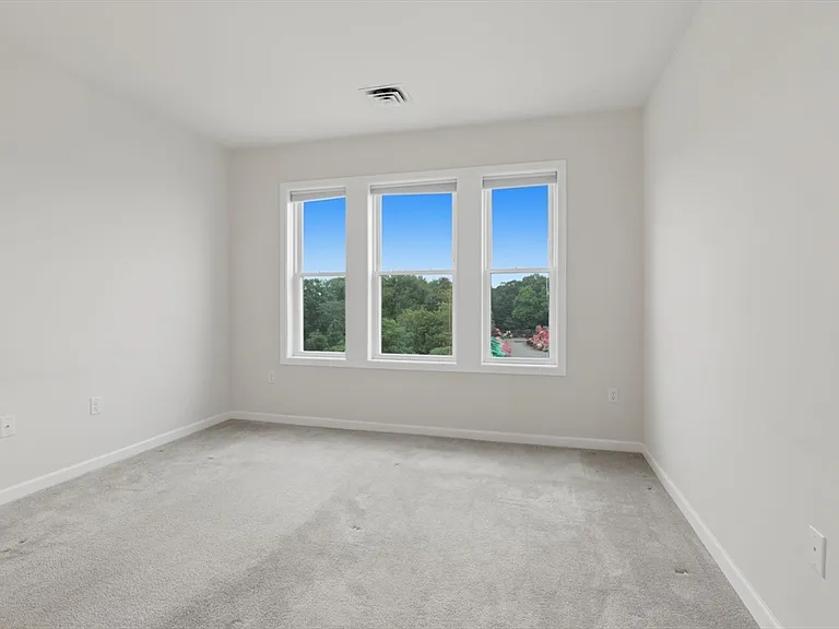 110 Trotter Rd #401 — Photo 33