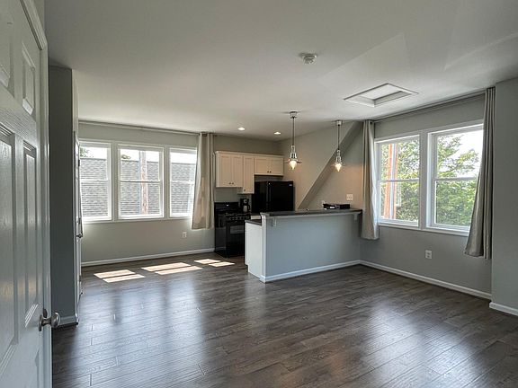 2nd image of 44737 Lighthouse Rd