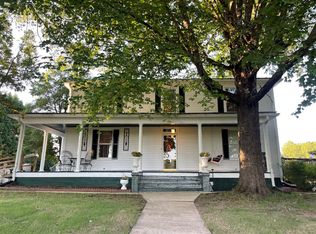 1105 Abbott Pl, Chatham, VA 24531