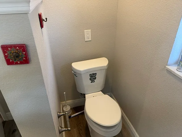 225 Ash Dr — Photo 3
