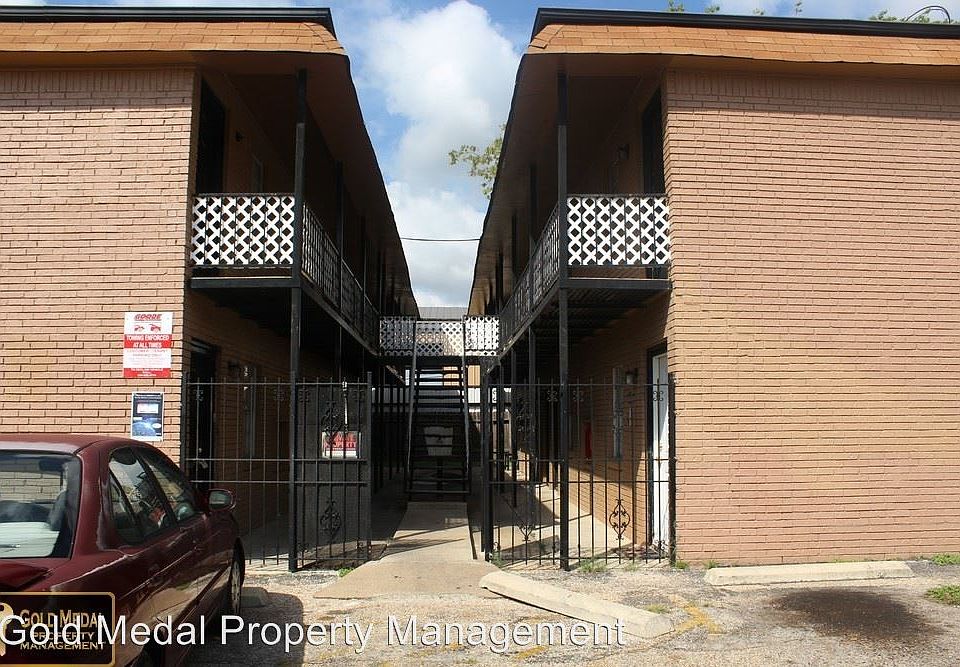 2nd image of 1901 N 10th St APT 12