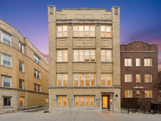 3024 W Palmer Sq #1S, Chicago, IL 60647