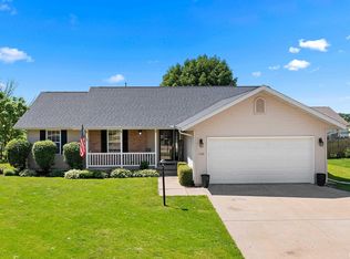 1520 W Cloverdale Rd, Chillicothe, IL 61523