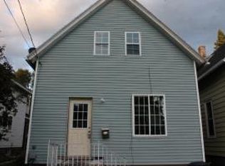 1029 S 17th St, Manitowoc, WI 54220