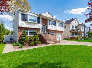1607 Richard Ave, Merrick, NY 11566