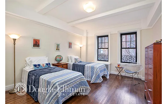 Sold by Douglas Elliman | media 18