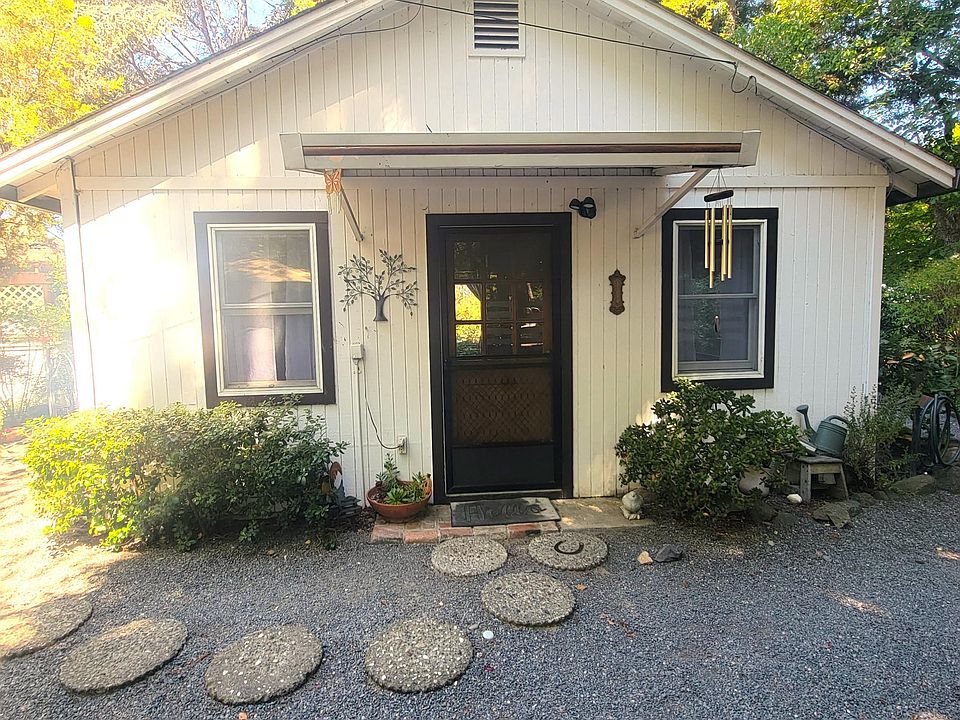 1st image of 552 Howard St Unit A