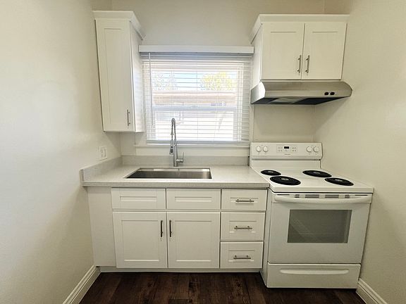 5th image of 297 S Marengo Ave APT 2