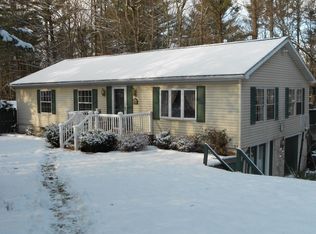 1631 Red Pine Ln, Effort, PA 18330