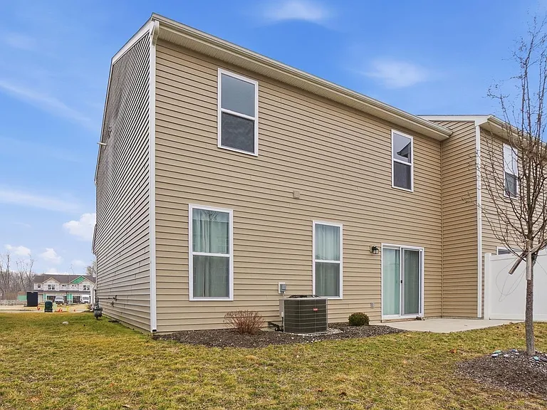 3597 Canal Square Dr — Photo 34