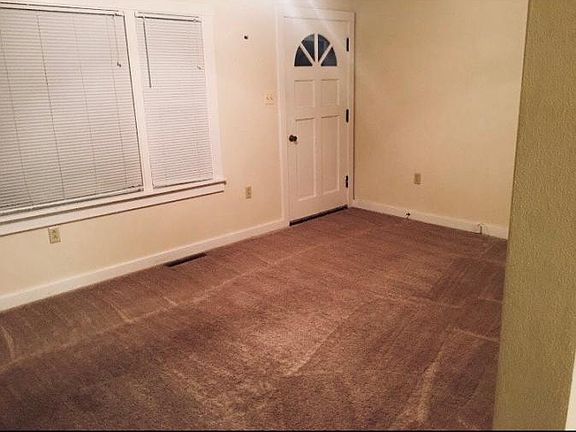5th image of 915 Brinkmann Ave