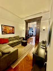 Rented by R New York