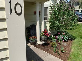 10 Eastman Farm Rd #10, Burlington, VT 05408
