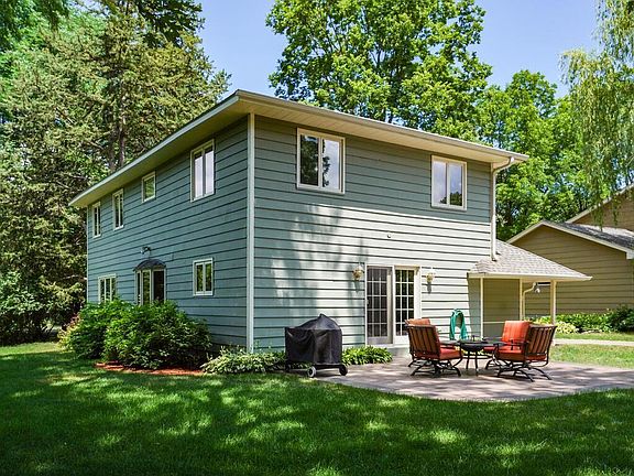 3rd image of 26115 Smithtown Ln