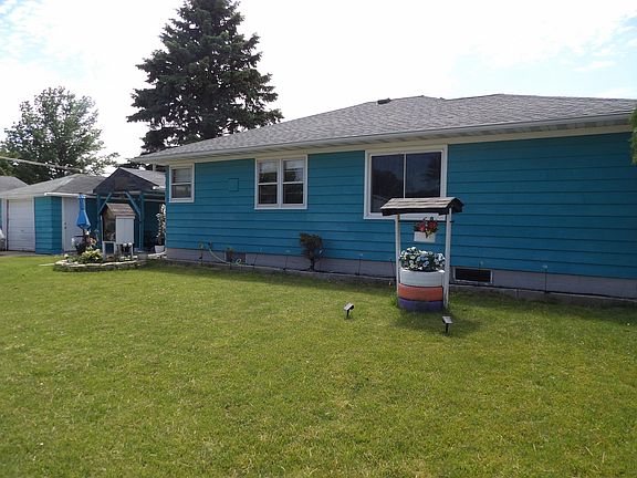 3rd image of 1920 2nd Ave SE