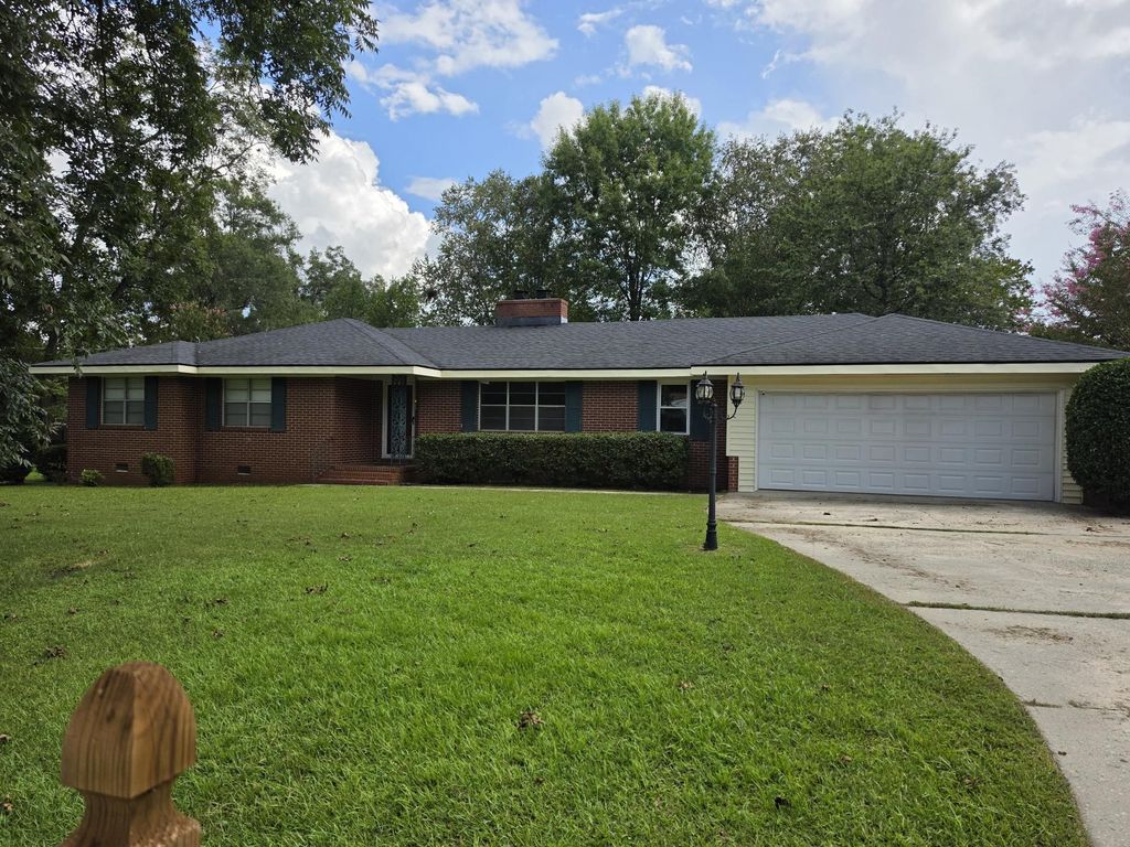 1428 Baker St - Property Image