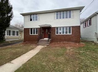 532 7th St, Carlstadt, NJ 07072