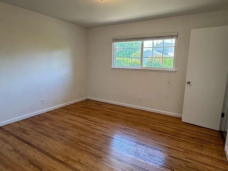 465 Craycroft Dr #1 — Photo 11