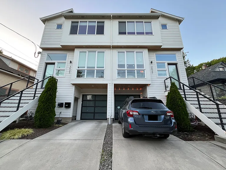 3523 SE Alder St — Photo 2
