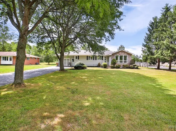 165 Strasmer Rd, Depew, NY 14043