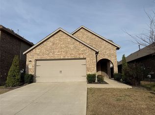 1638 Luckenbach Dr, Forney, TX 75126