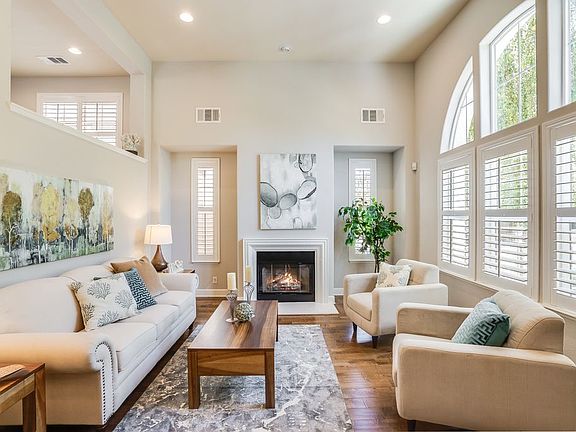 4th image of 4678 Torrey Pines Cir