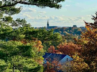 300 River Rd APT 605, Manchester, NH 03104