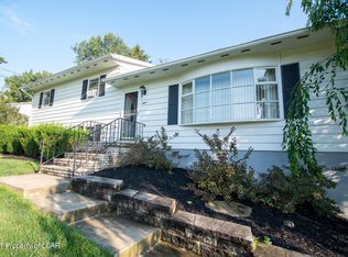 8 Magnolia Rd, Mountain Top, PA 18707