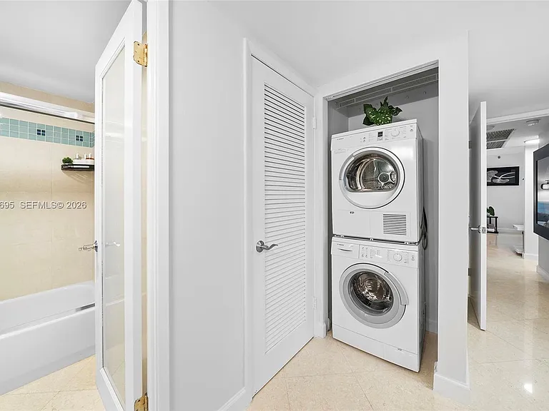 2301 Collins Ave #408 — Photo 12