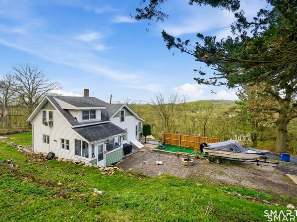 17 Spruce Street, Vernon, CT 06066