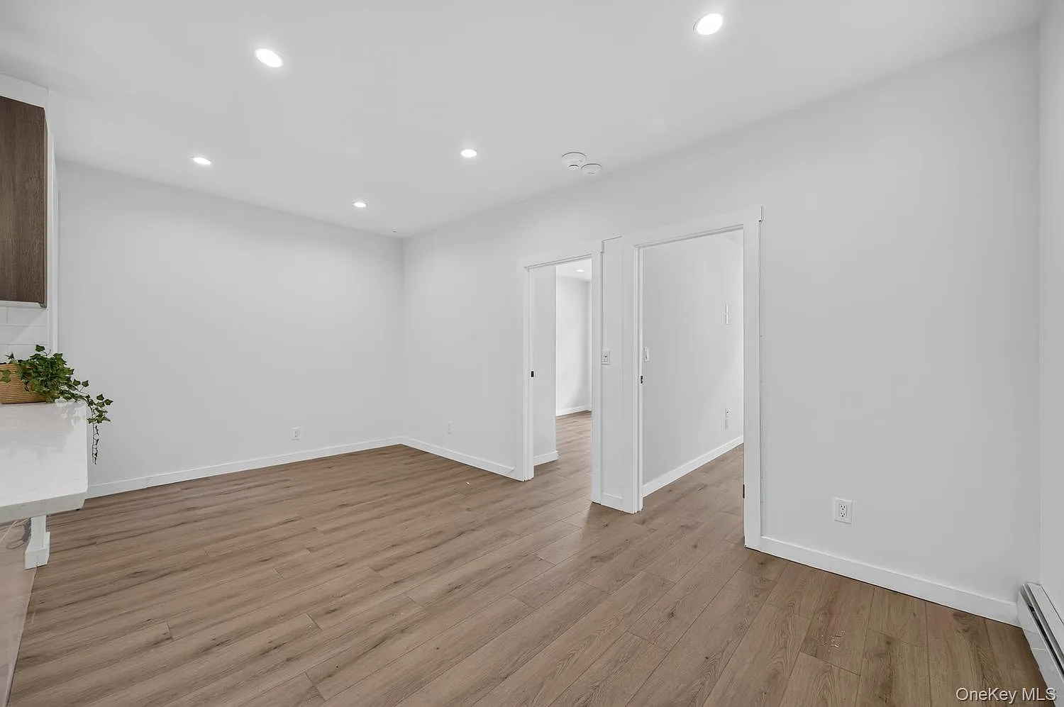 2 bed, 1.0 bath, 714 sqft, $3,200 — Photo 2