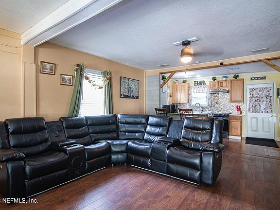 4th image of 2752 COMMONWEALTH Avenue