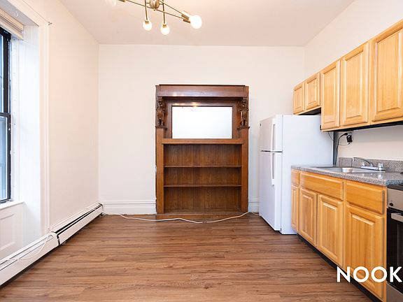 3rd image of 980 Bergen St APT 1