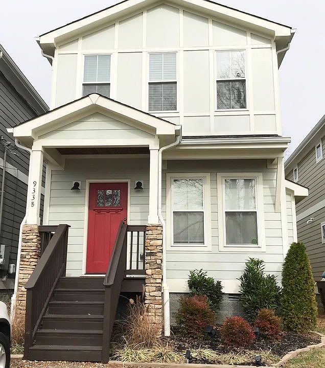 1st image of 933B Thomas Ave
