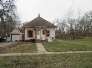 445 1st St SW, Hartley, IA 51346