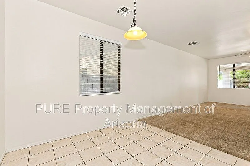 3 bed, 2.0 bath, 1872 sqft, $1,725 — Photo 3