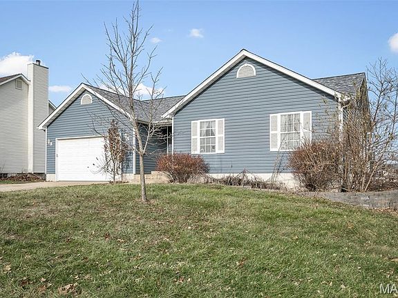 2nd image of 26 Dean Wells Ct